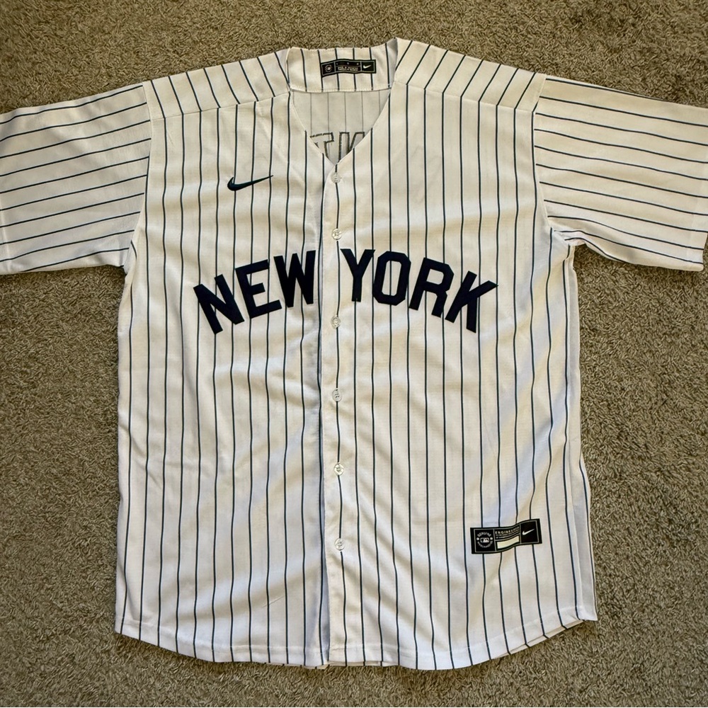 🔴New York Yankees Jersey Size Large White Baseball Pin Stripes